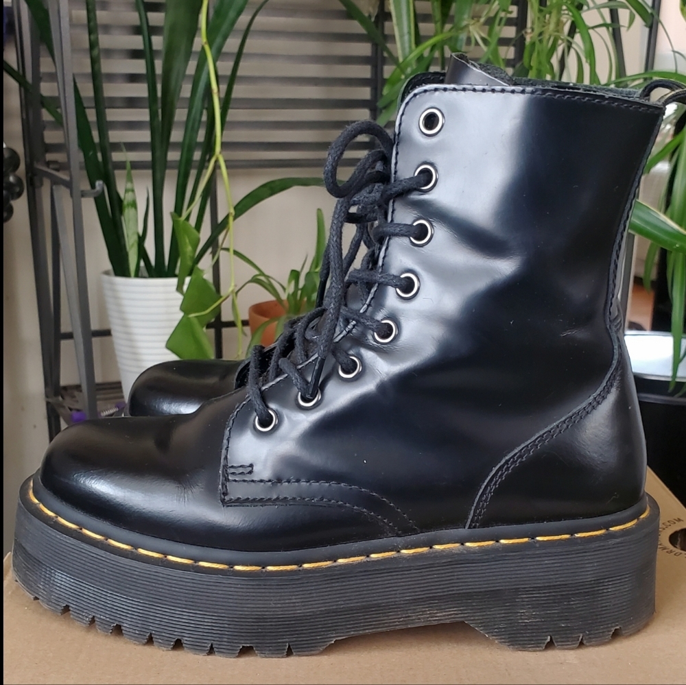 Dr. Martens Jadon Platform Boots in Black 7/38